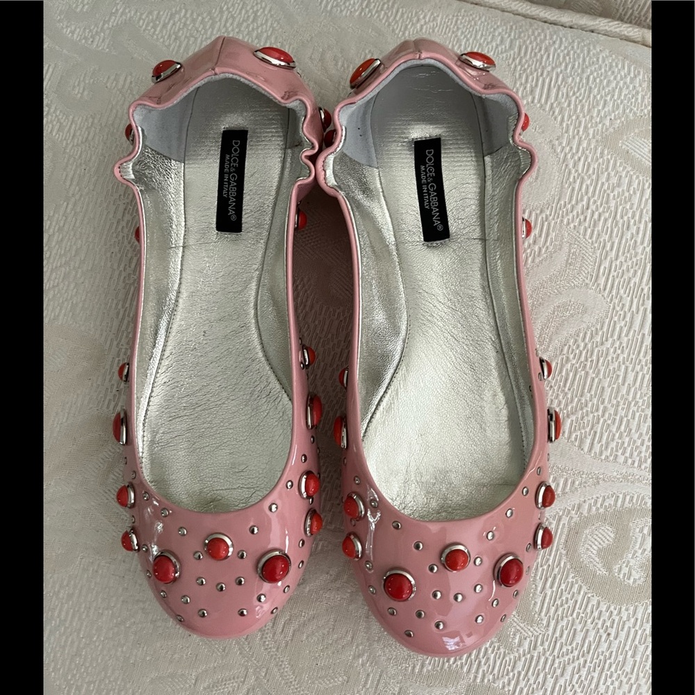 Dolce & Gabbana Pink leather Ballerina flats w/ silver, orange embellishments!